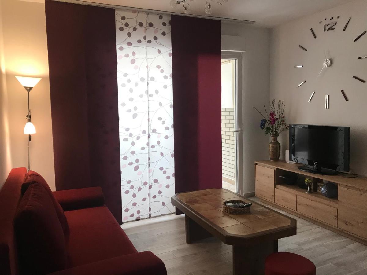 Priko Cetine Apartment Omis Bagian luar foto